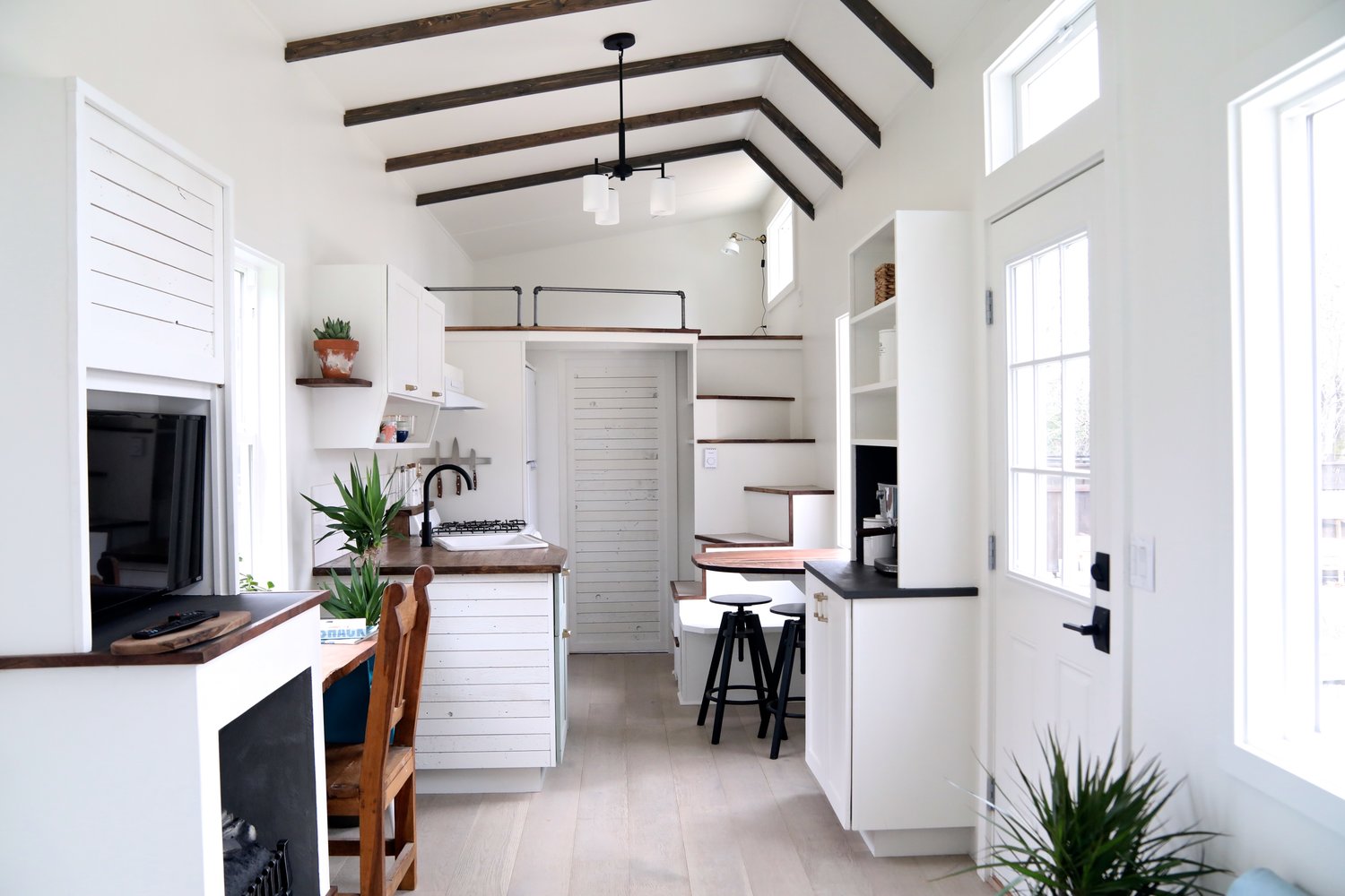 28’ “Coastal Craftsman” Tiny House on Wheels by Handcrafted Movement