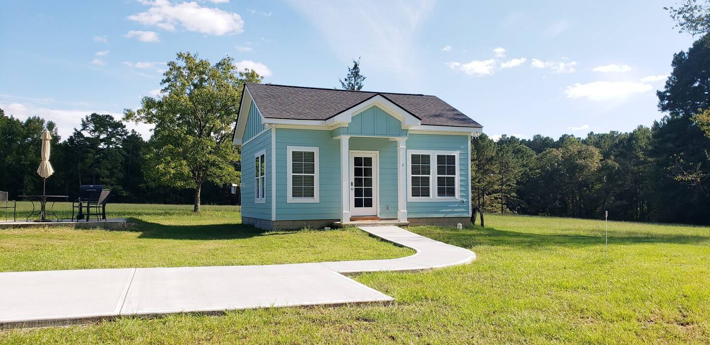 A Cozy 400-sqft Cottage on 16 Acres