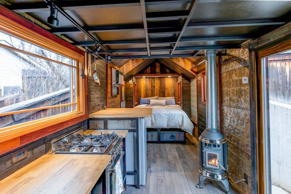 200-sqft "Earth and Sky Palace" Luxurious, Single-Floor Tiny House