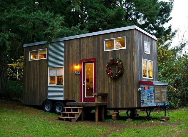 144-sqft "Empty Nest" DIY Tiny House in Oregon