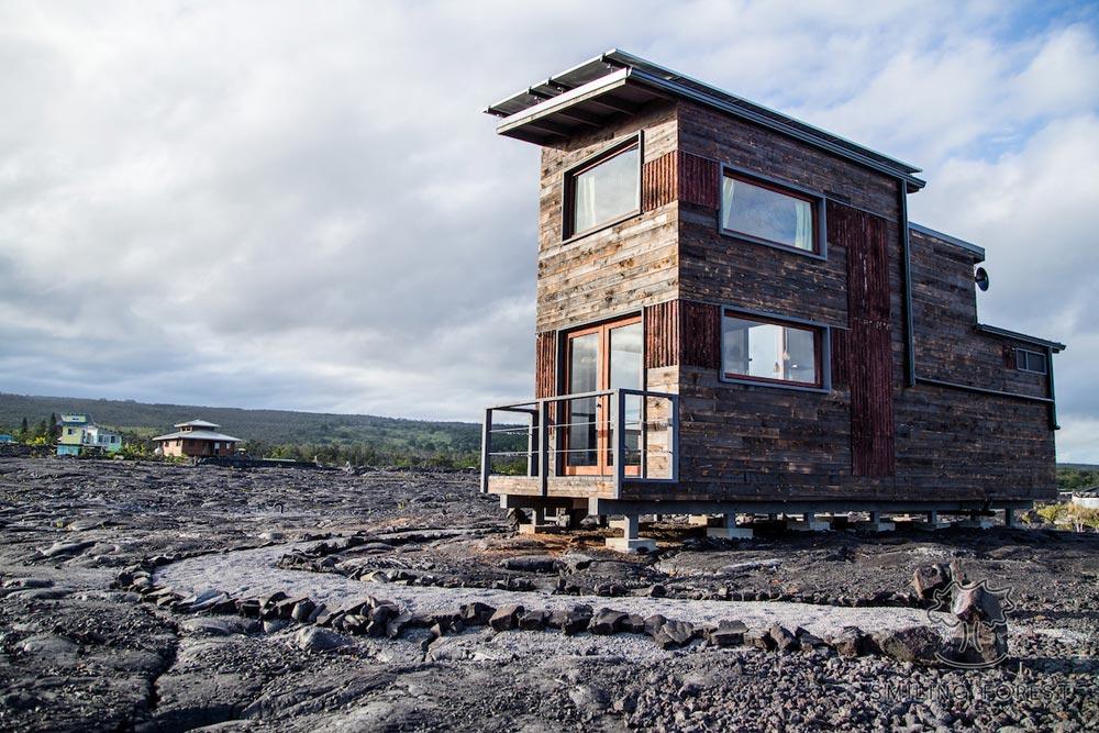 The Phoenix House—450-sqft Home Built at the Base of a Volcano in Hawaii