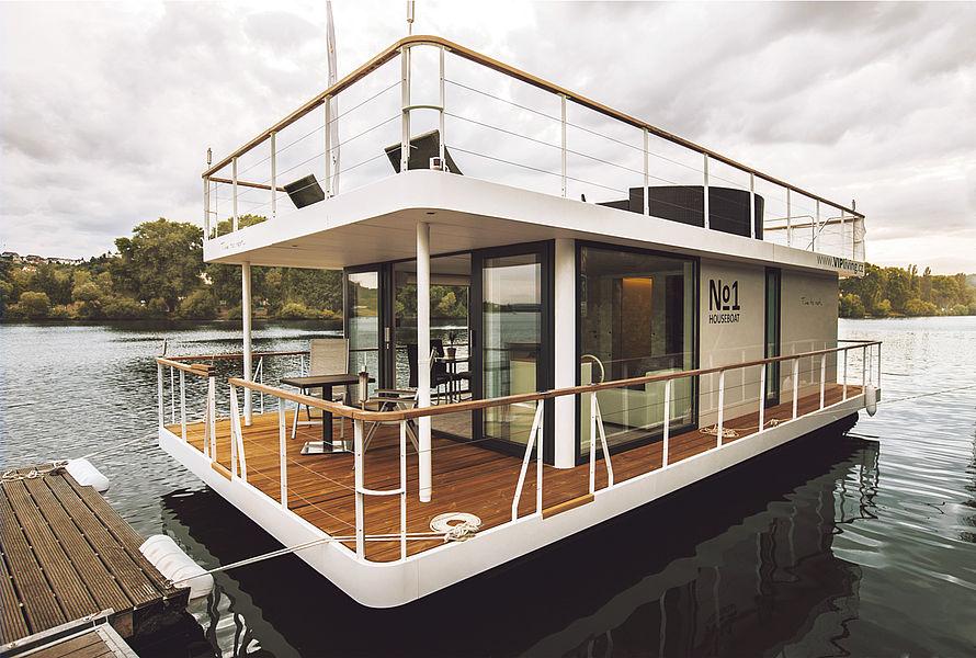 The 323-sqft No1 Living 40’ Houseboat in Prague, Czech Republic