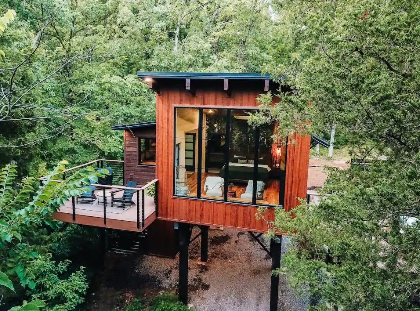 12 Tiny Houses in Missouri You Can Rent on Airbnb in 2021!