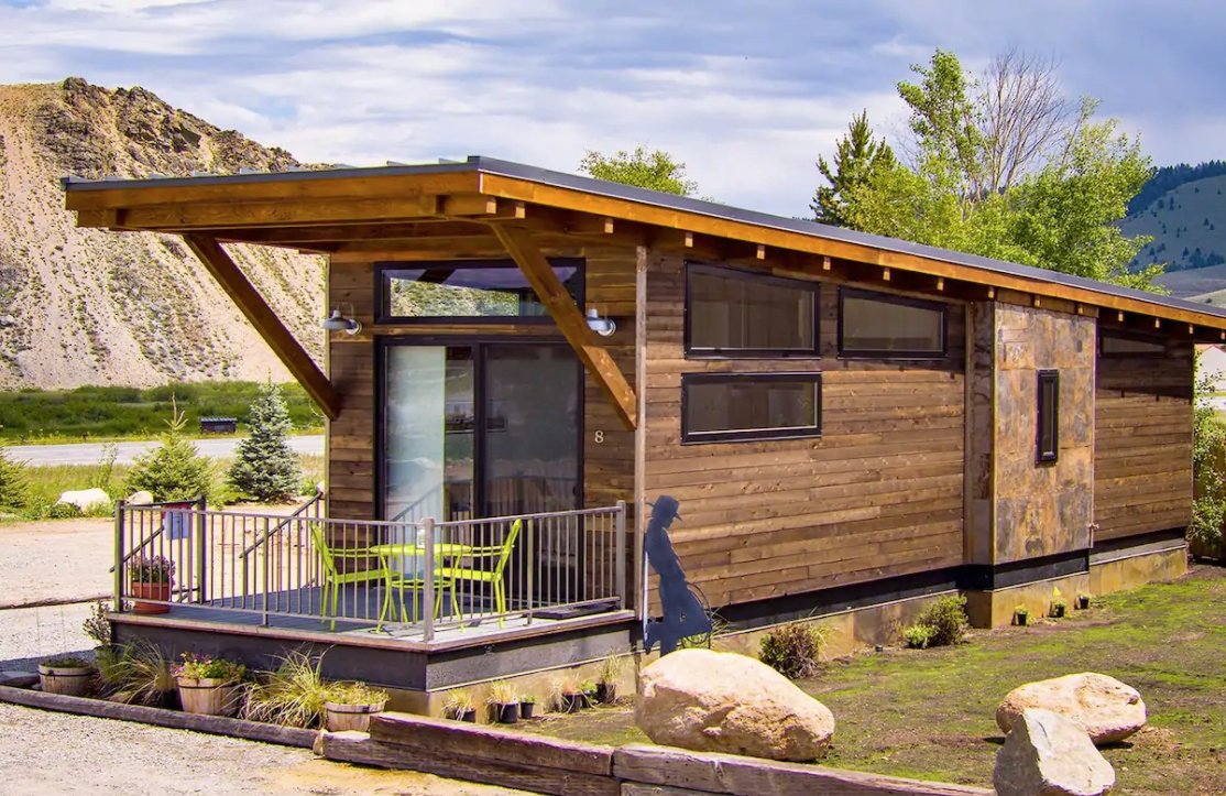 15 Tiny Houses in Idaho You Can Rent on Airbnb in 2021!