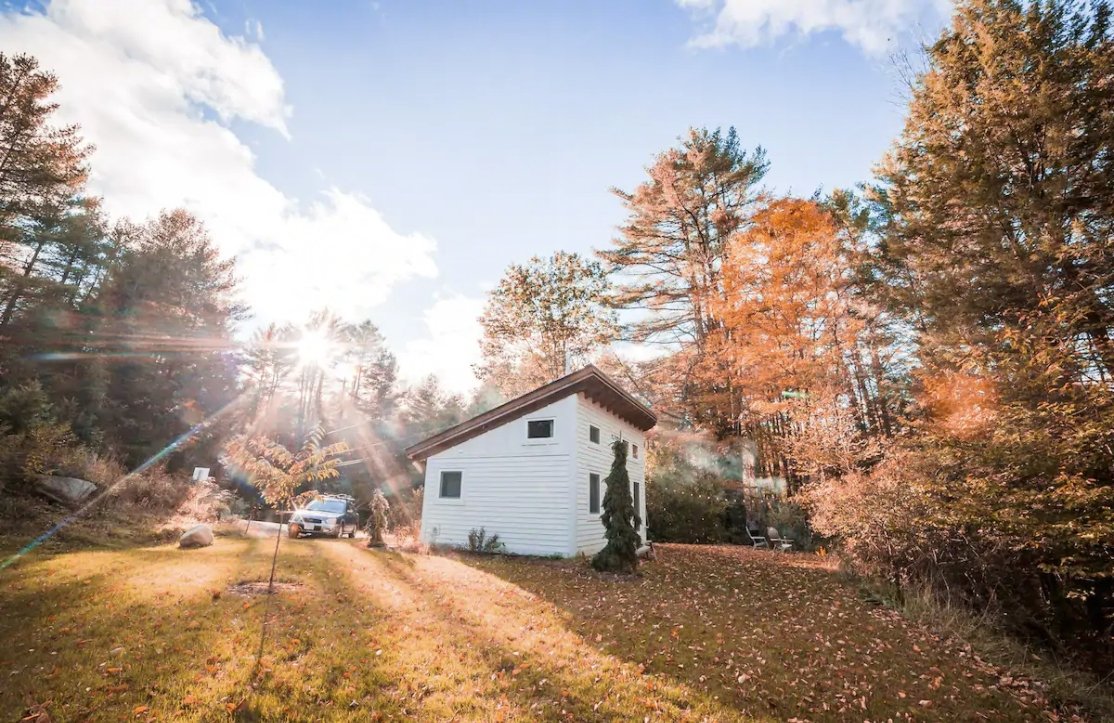 19 Tiny Houses in Vermont You Can Rent on Airbnb in 2021!
