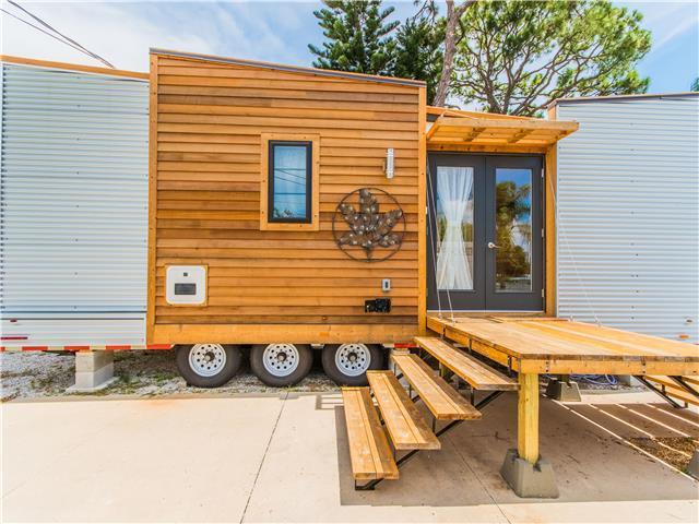 28’ “Dragonfly” Tiny House on Wheels by Utopian Villas