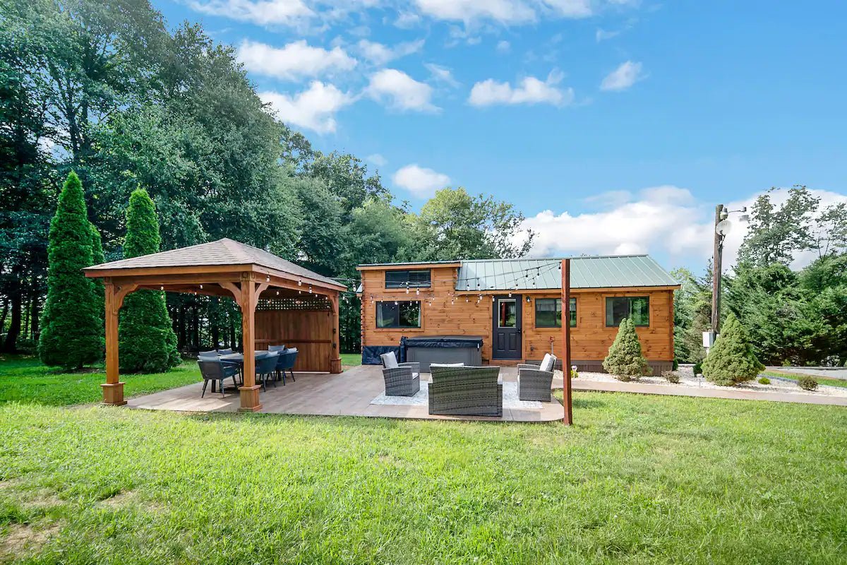 20 Tiny Houses in Pennsylvania You Can Rent on Airbnb in 2021!