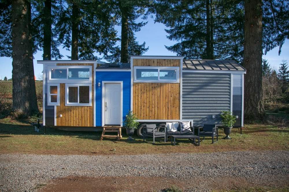 34’ “Kentucky Donut Shop” Bakery & Home on Wheels by Tiny Heirloom