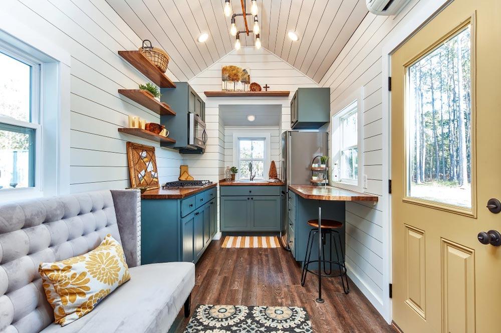 350-sqft “Cypress” Tiny House by Mustard Seed Tiny Homes