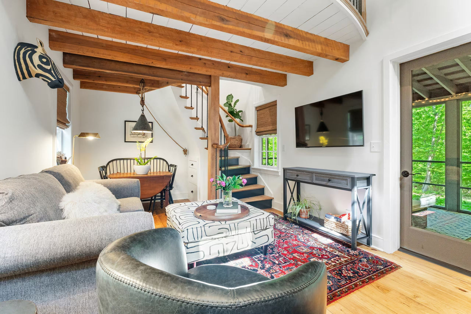 Little Cottage in the Woods—A Cozy Lofted Retreat in Virginia