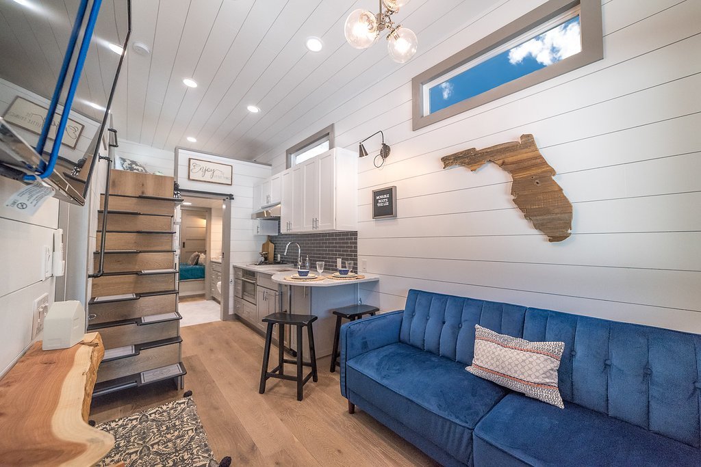 330-sqft "Lee" Tiny House on Wheels by Movable Roots